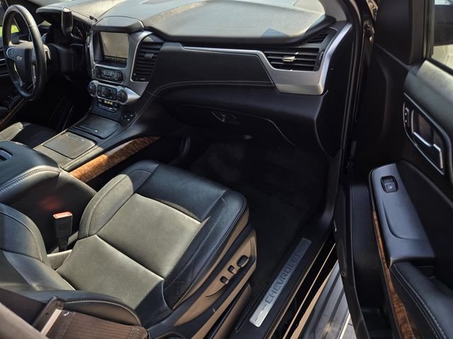 Used 2015 Chevrolet Suburban LTZ RWD image 7