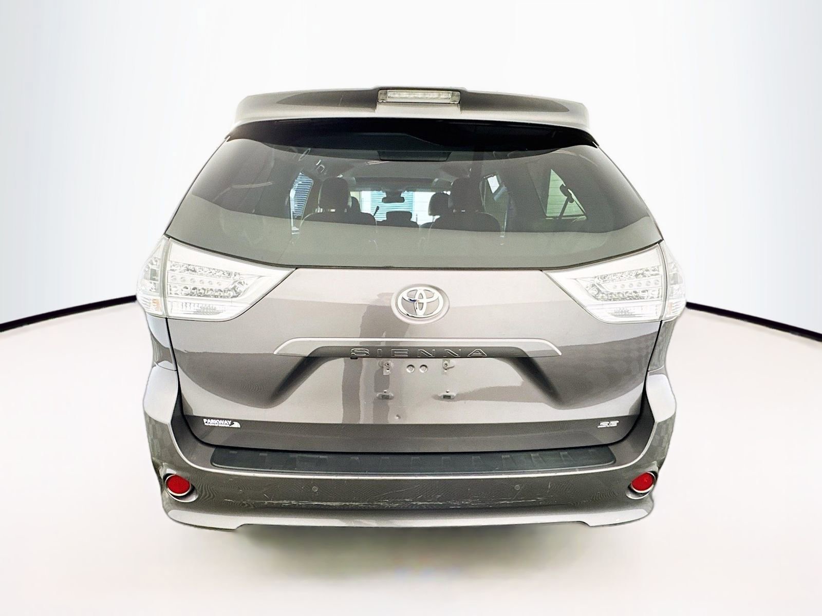 Used 2020 Toyota Sienna SE w/ SE Preferred Package FWD image 18