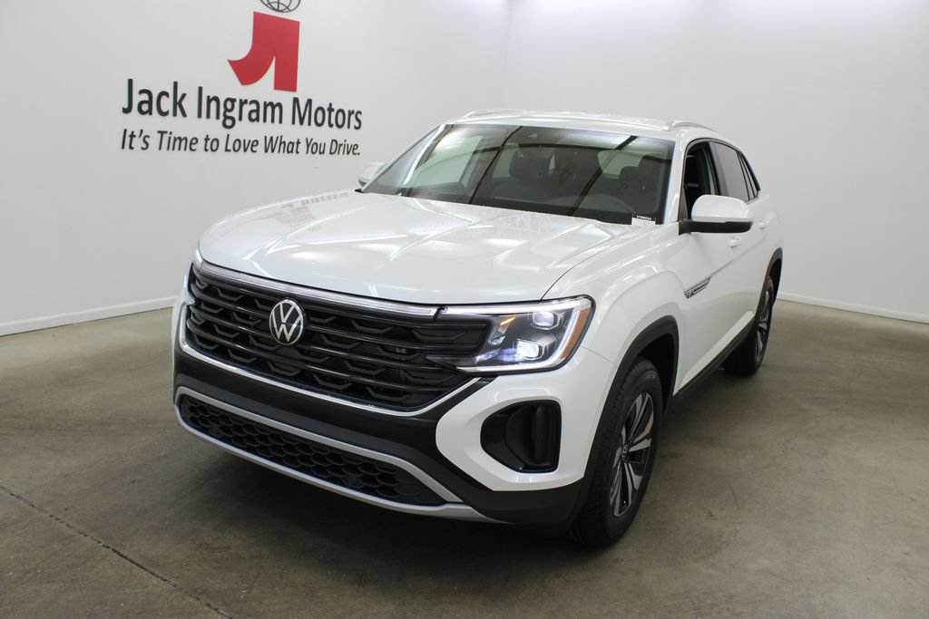New 2026 Volkswagen Atlas Cross Sport SE FWD image 2