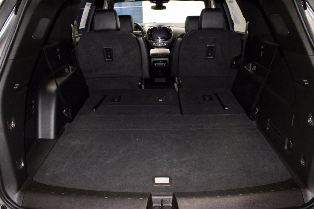 Used 2023 Chevrolet Traverse LT FWD image 14