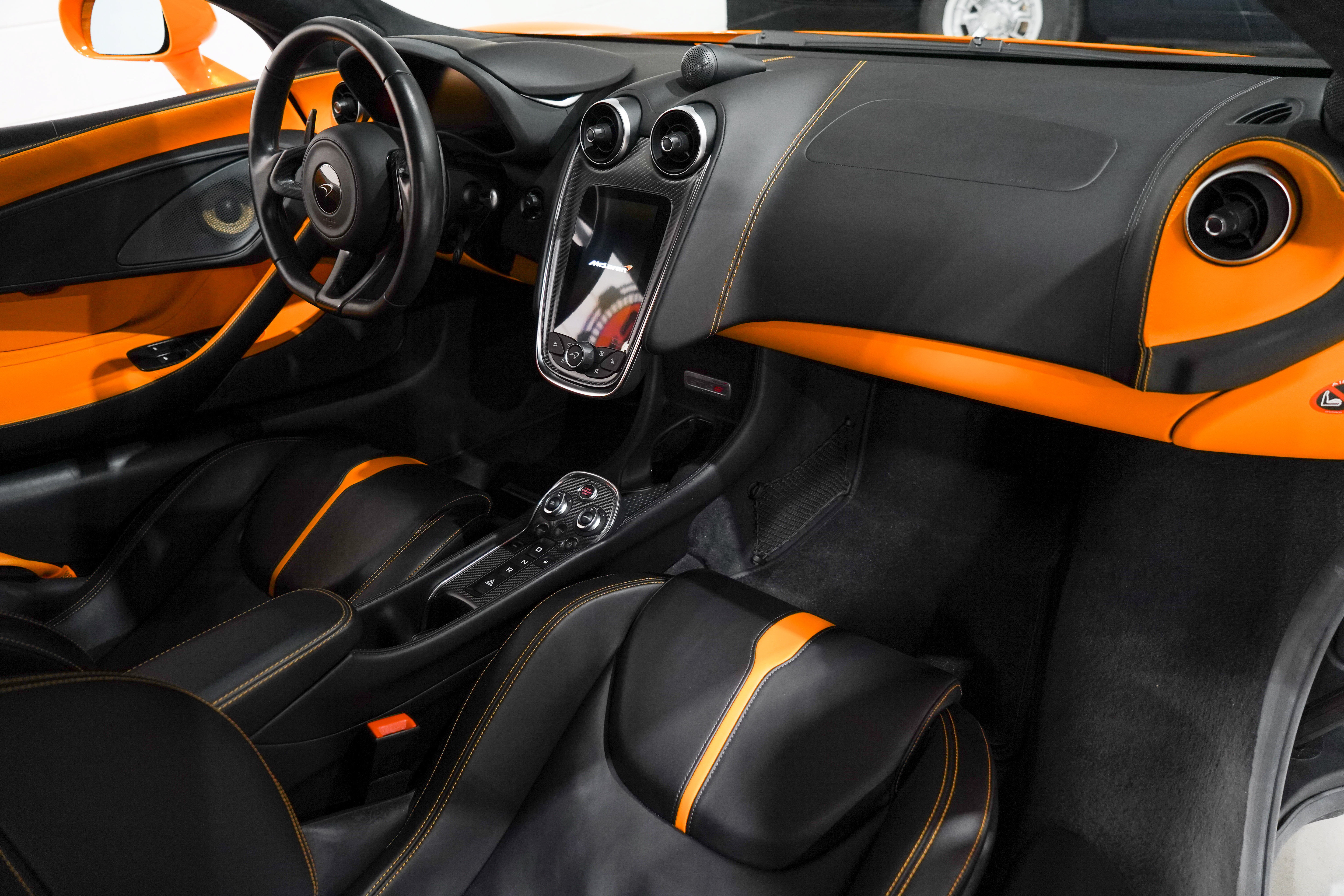 Used 2017 McLaren 570S Coupe RWD image 17
