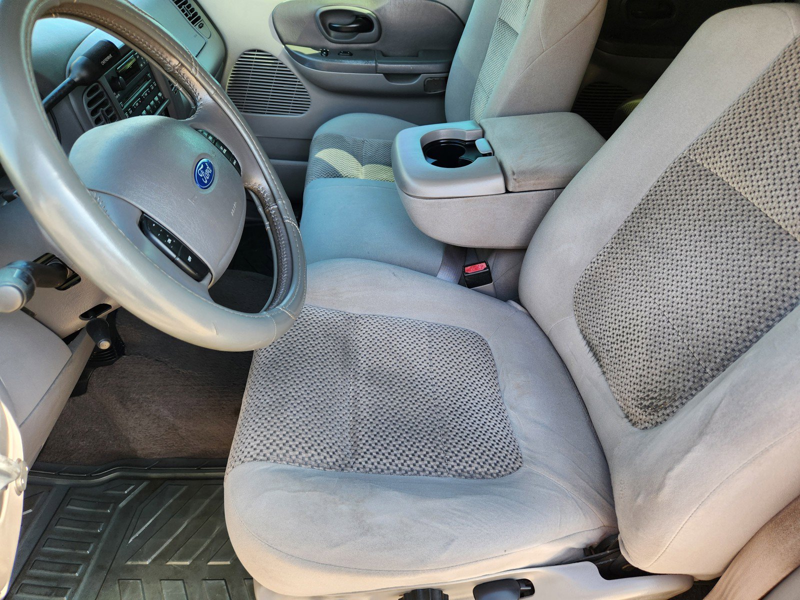 Used 2002 Ford F150 XLT image 10