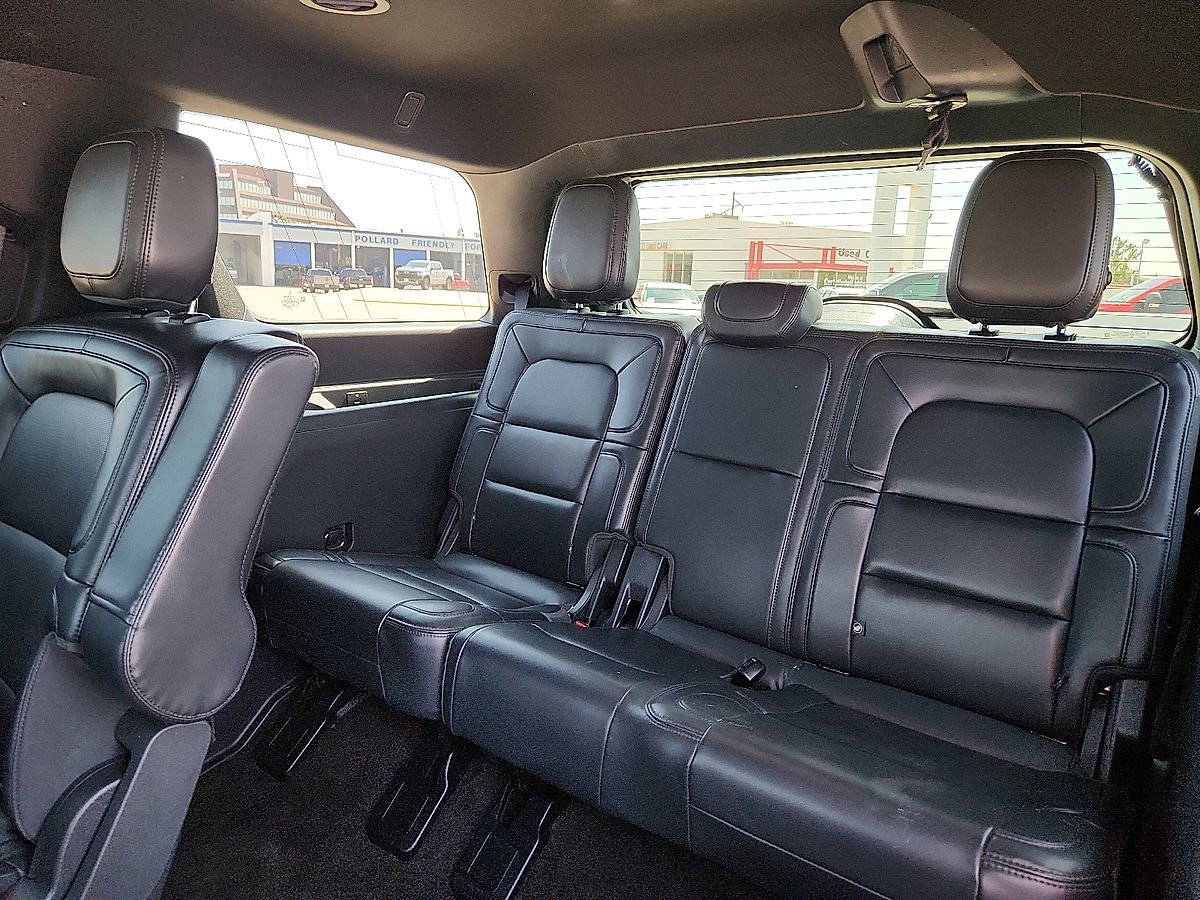 Used 2023 Lincoln Navigator Reserve image 5