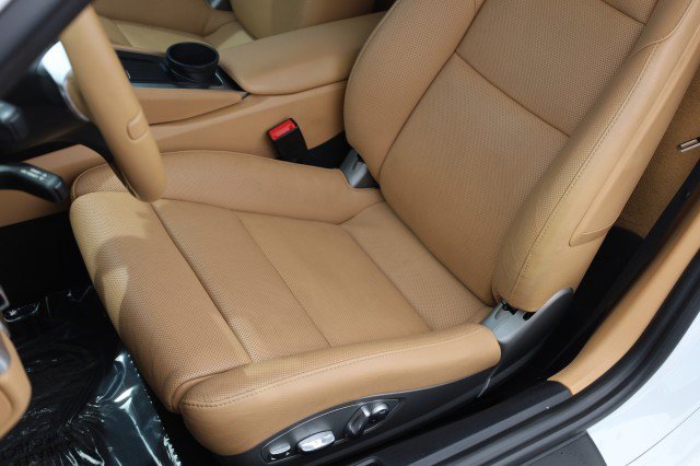 Used 2016 Porsche Cayman RWD image 26