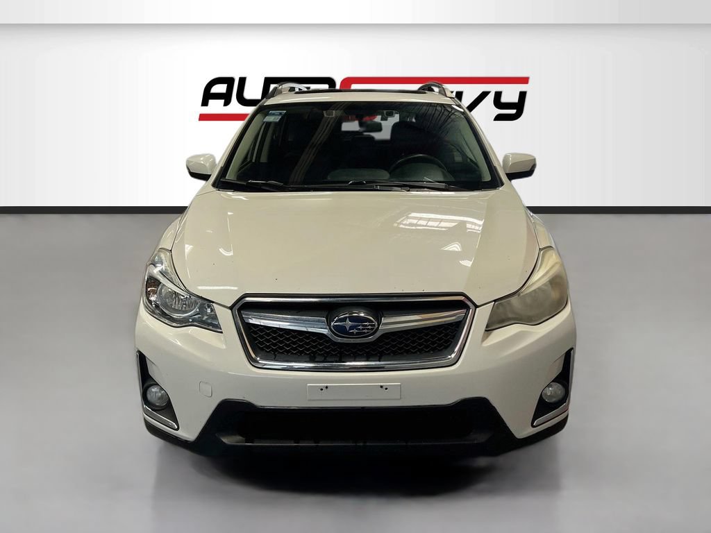 Used 2017 Subaru Crosstrek 2.0i Limited AWD/4WD image 2