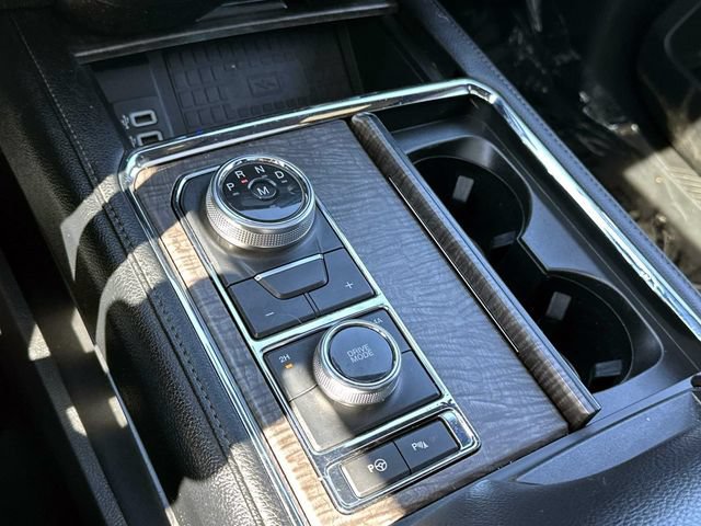 Used 2018 Ford Expedition Limited w/ Equipment Group 302A AWD/4WD image 29
