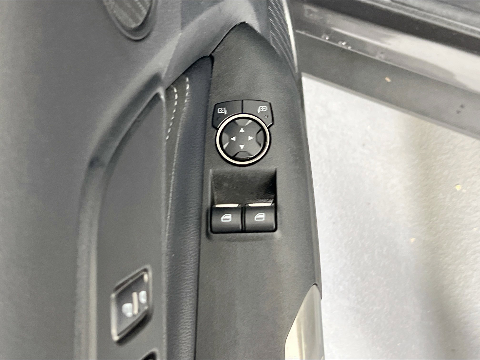 Used 2017 Ford Mustang Shelby GT350 w/ Electronics Package image 18