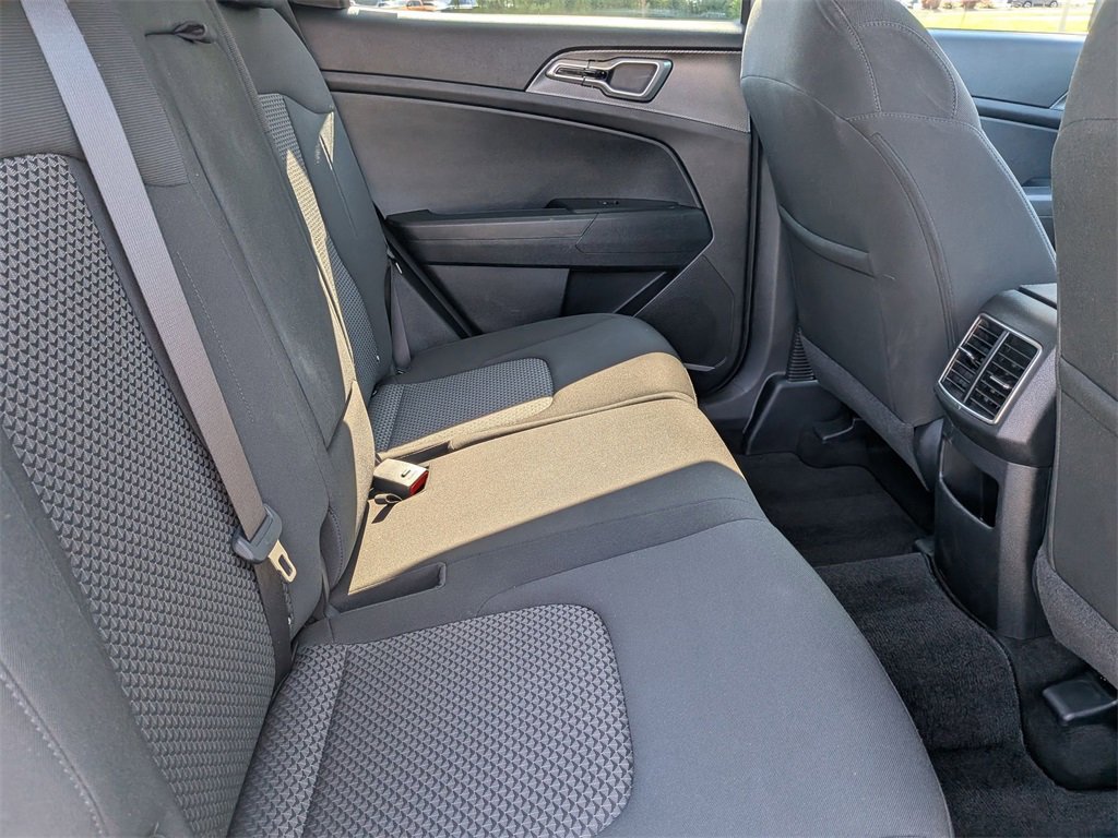 Used 2024 Kia Sportage LX image 30