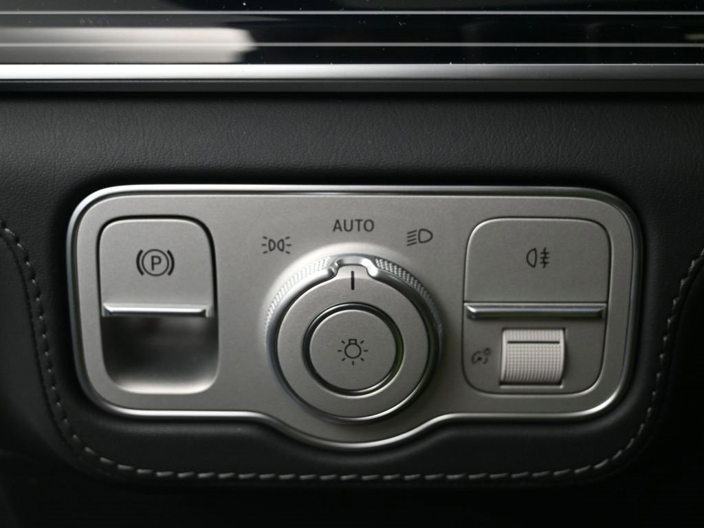 Used 2026 Mercedes-Benz GLS 63 AMG 4MATIC image 21