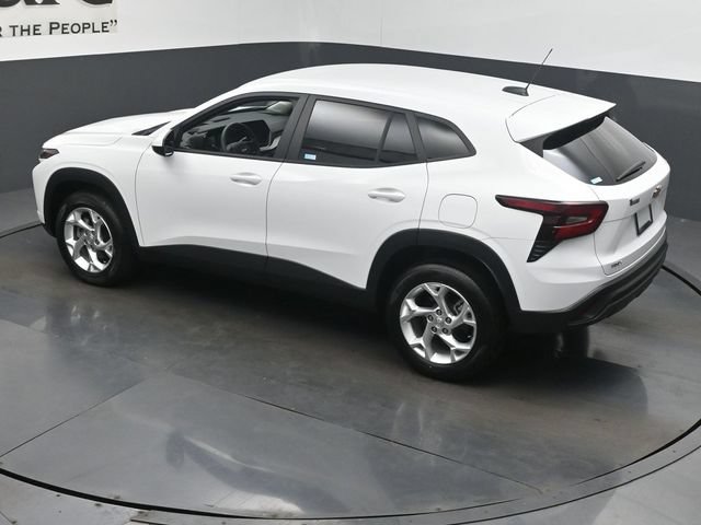 Used 2024 Chevrolet Trax LS w/ LS Convenience Package FWD image 46