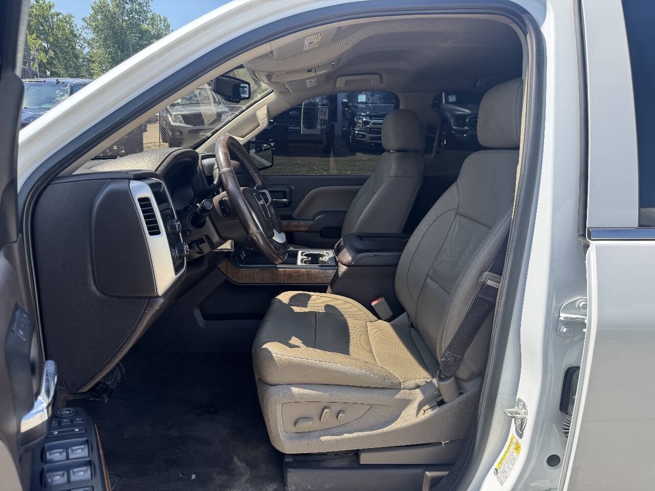 Used 2017 GMC Sierra 1500 SLT w/ SLT Premium Package AWD/4WD image 11