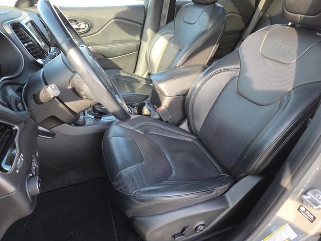 Used 2021 Jeep Cherokee Limited image 31