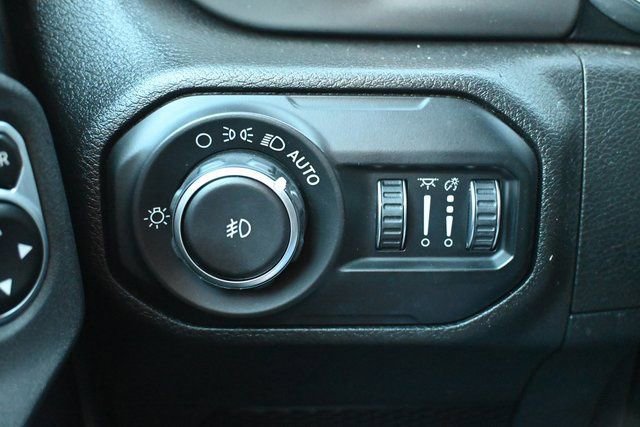 Used 2020 Jeep Wrangler Sport image 35