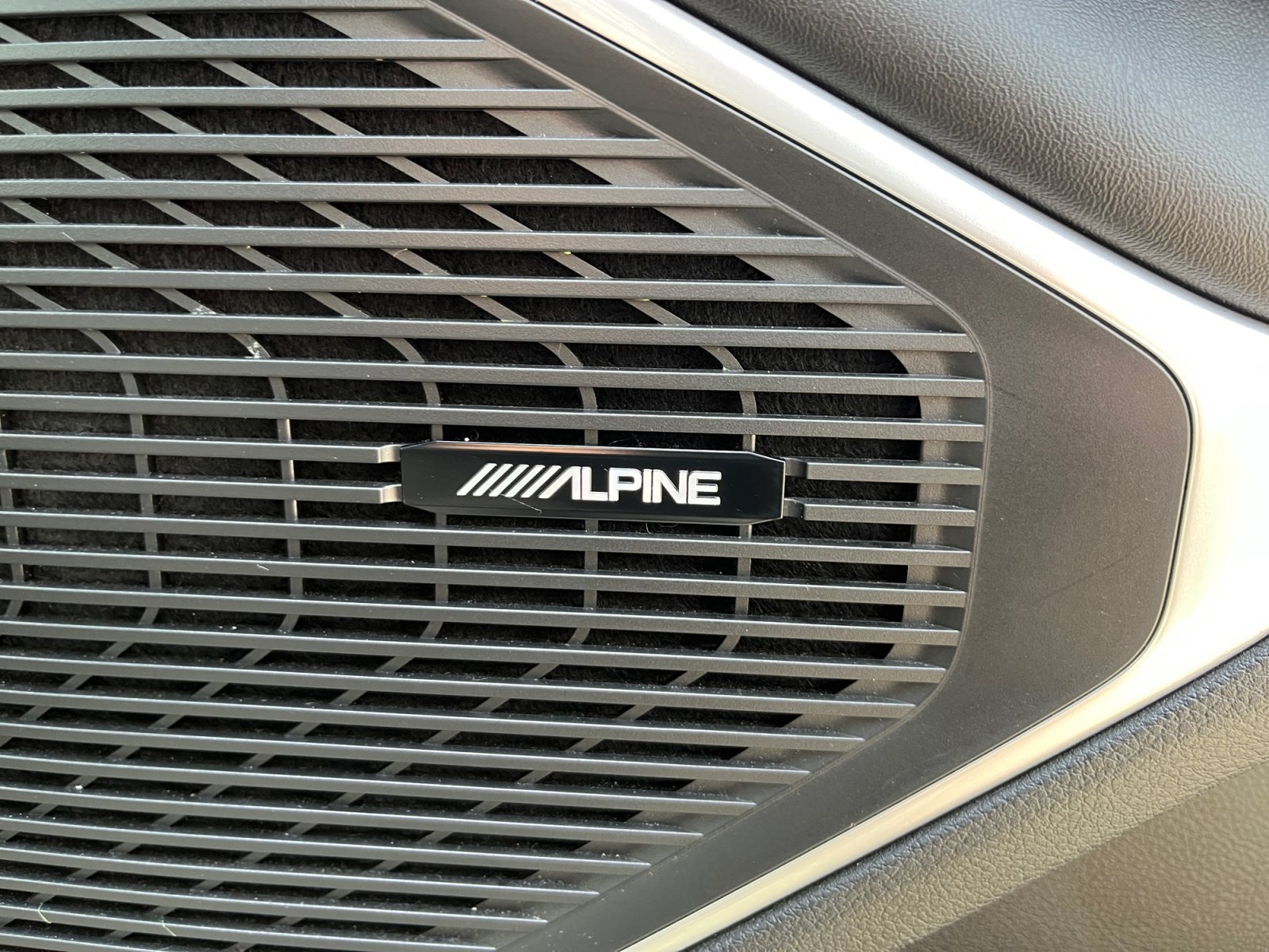 Used 2024 Jeep Wagoneer Series II AWD/4WD image 16