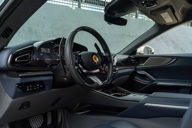 Used 2023 Ferrari Purosangue image 28