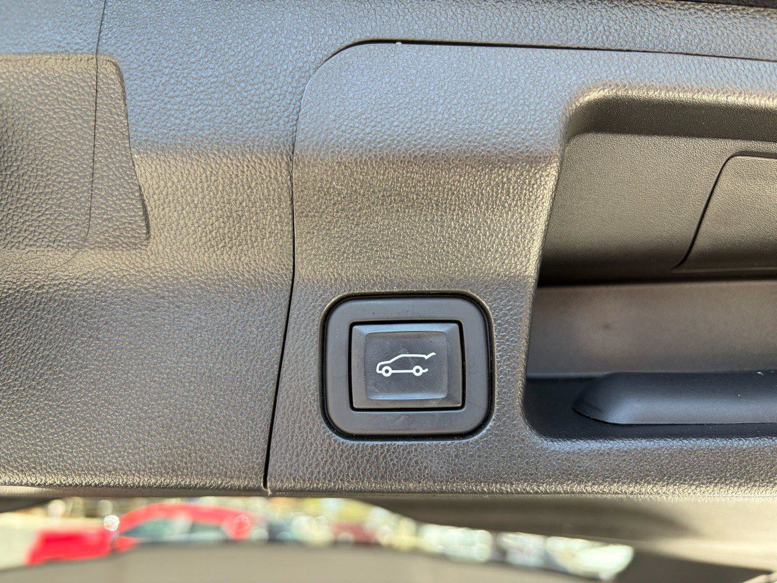 Used 2022 GMC Acadia Denali w/ Denali Ultimate Package AWD/4WD image 28