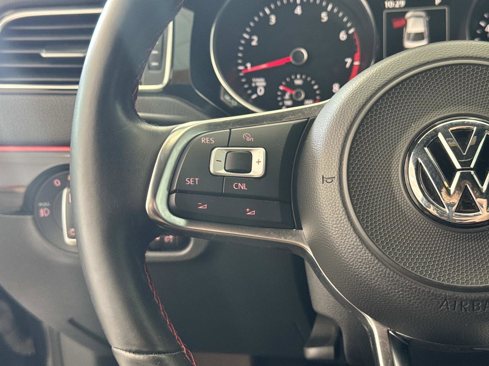 Used 2018 Volkswagen Jetta GLI FWD image 31