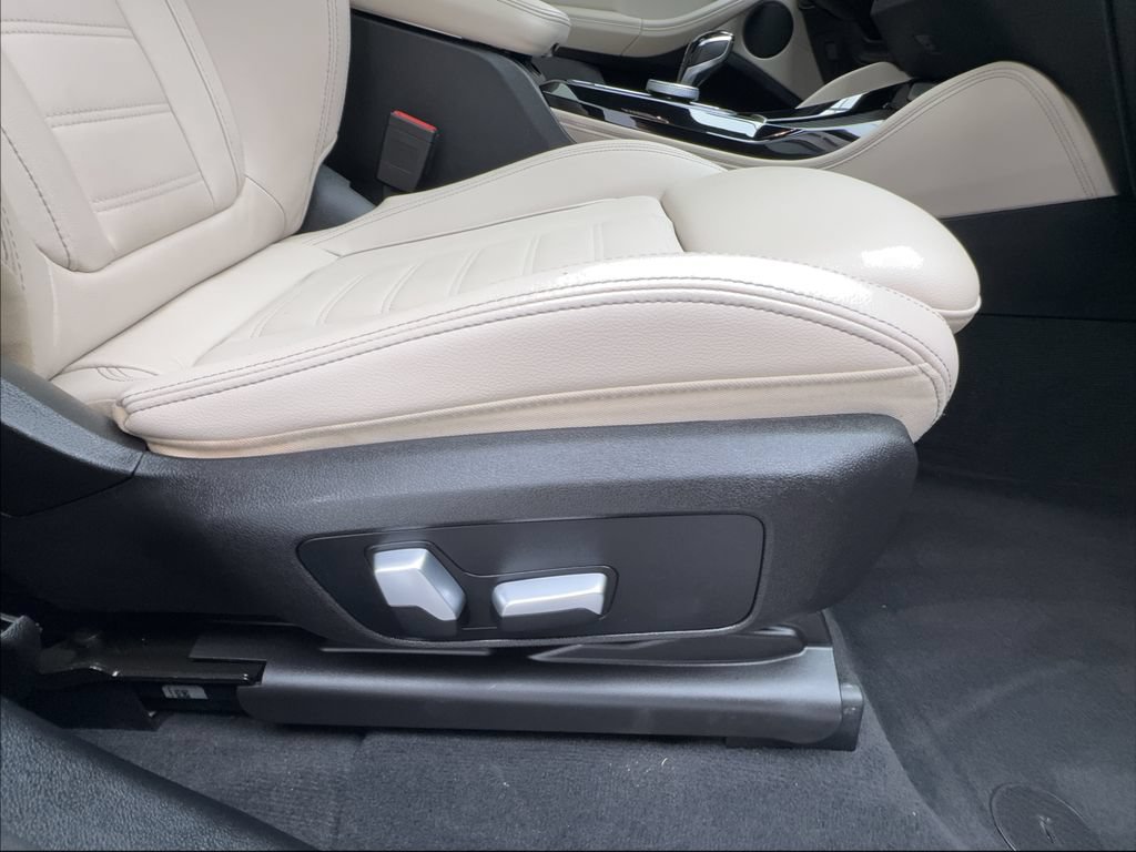 Used 2022 BMW X4 xDrive30i w/ M Sport Package 2 AWD/4WD image 32