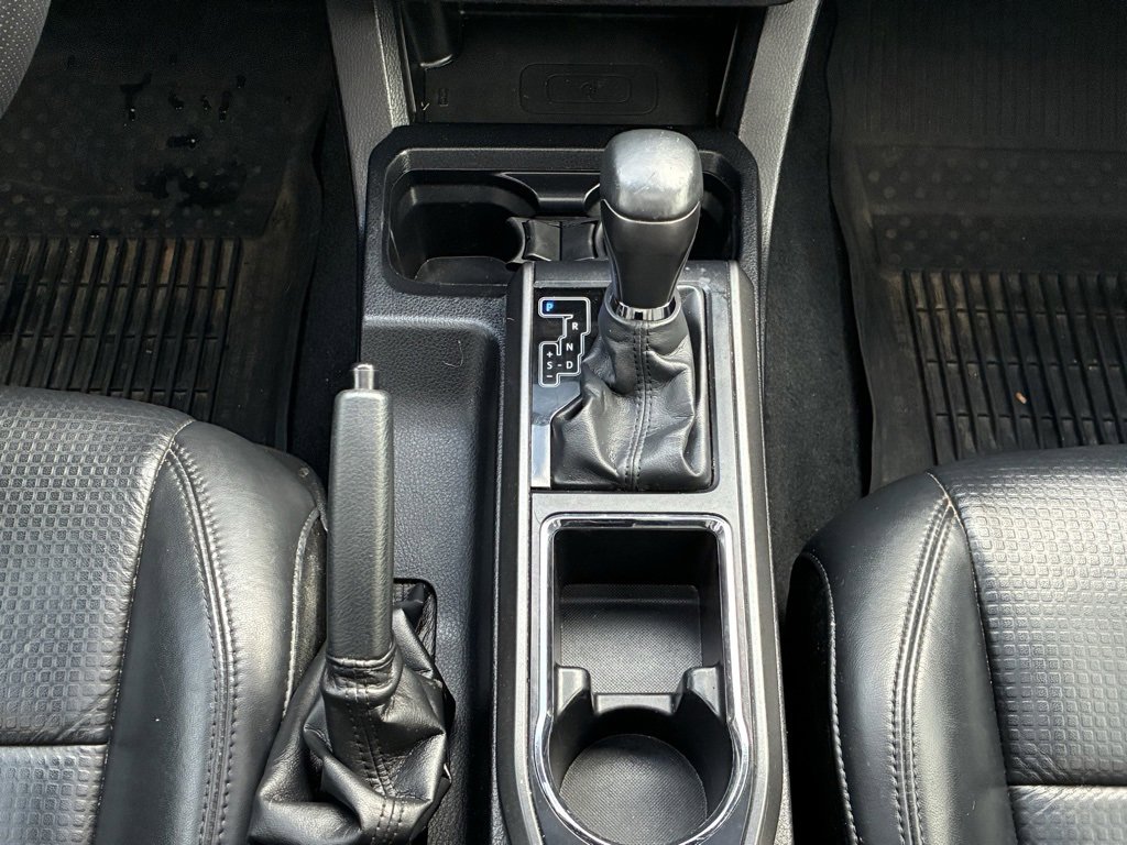 Used 2020 Toyota Tacoma TRD Off-Road w/ TRD Premium Off Road Package image 19