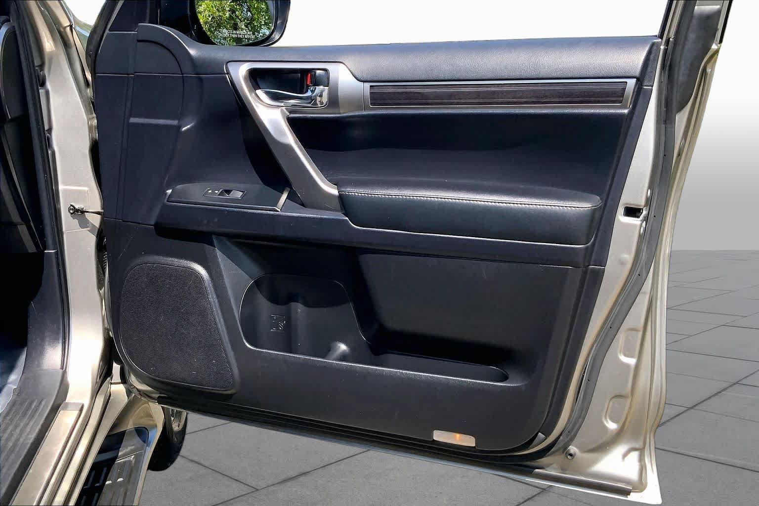 Used 2022 Lexus GX 460 Premium w/ Premium Plus Package AWD/4WD image 23