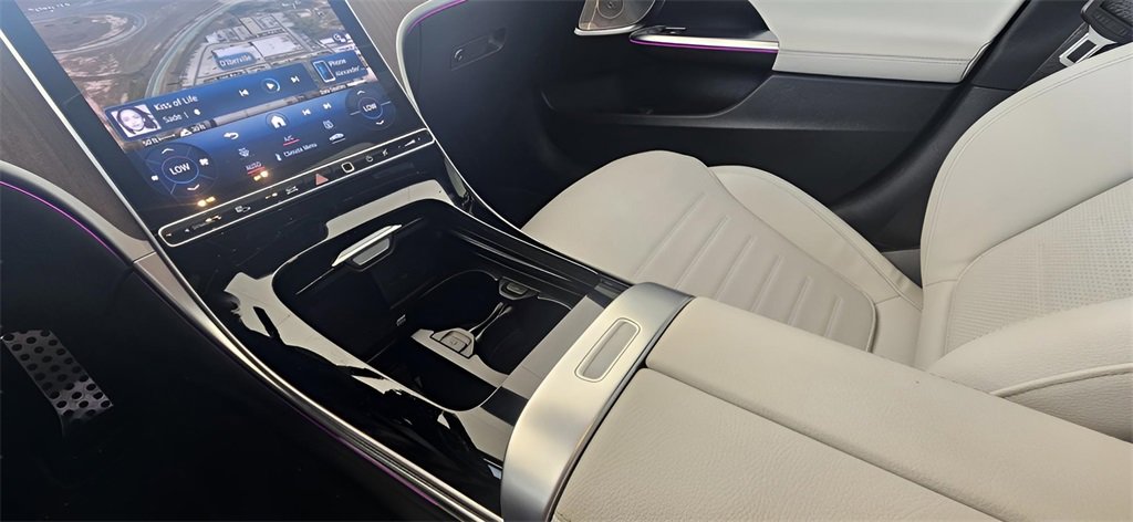 Used 2022 Mercedes-Benz C 300 Sedan image 40