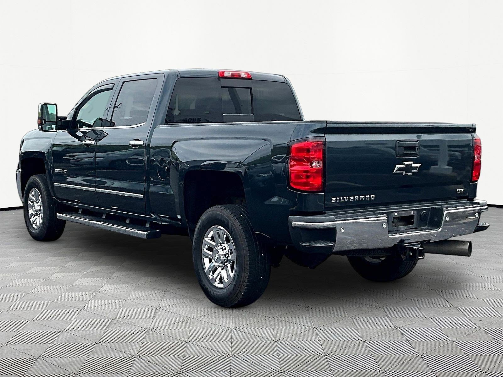 Used 2017 Chevrolet Silverado 2500 LTZ w/ Duramax Plus Package AWD/4WD image 4
