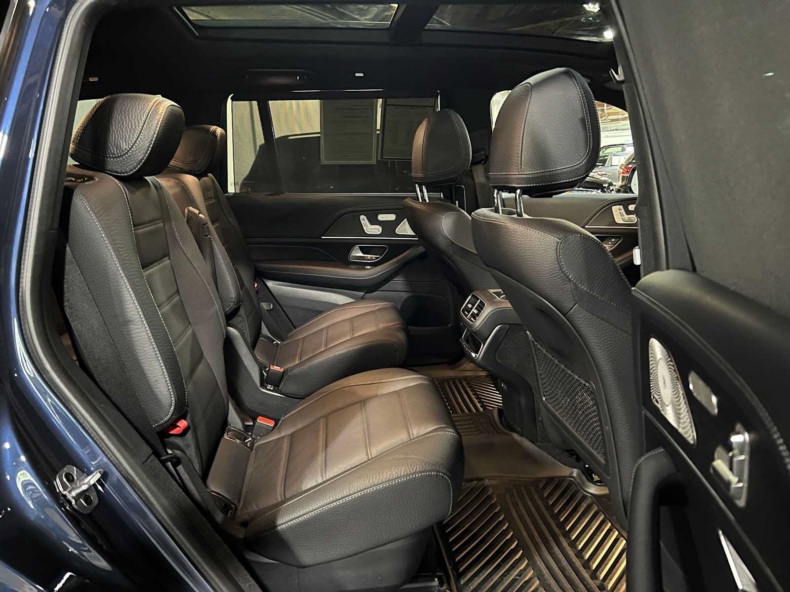 Certified 2025 Mercedes-Benz GLS 450 4MATIC image 13