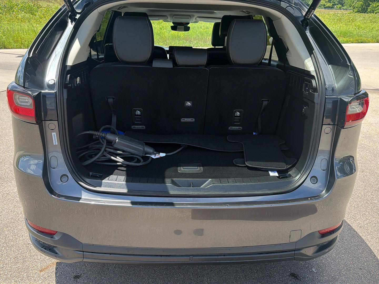Used 2024 MAZDA CX-90 Plug-In Hybrid w/ Preferred AWD/4WD image 12