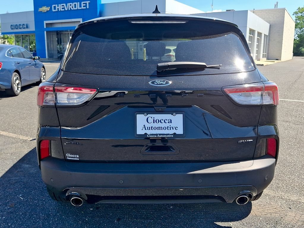 Used 2022 Ford Escape SEL w/ SEL Stealth AWD Package image 8