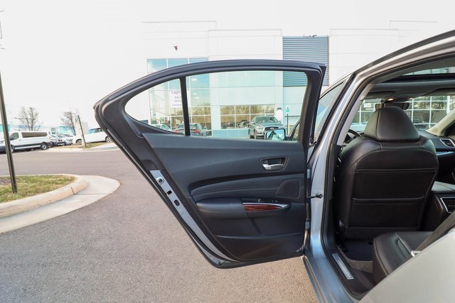 Used 2017 Acura TLX V6 SH-AWD w/ Technology Pkg image 30