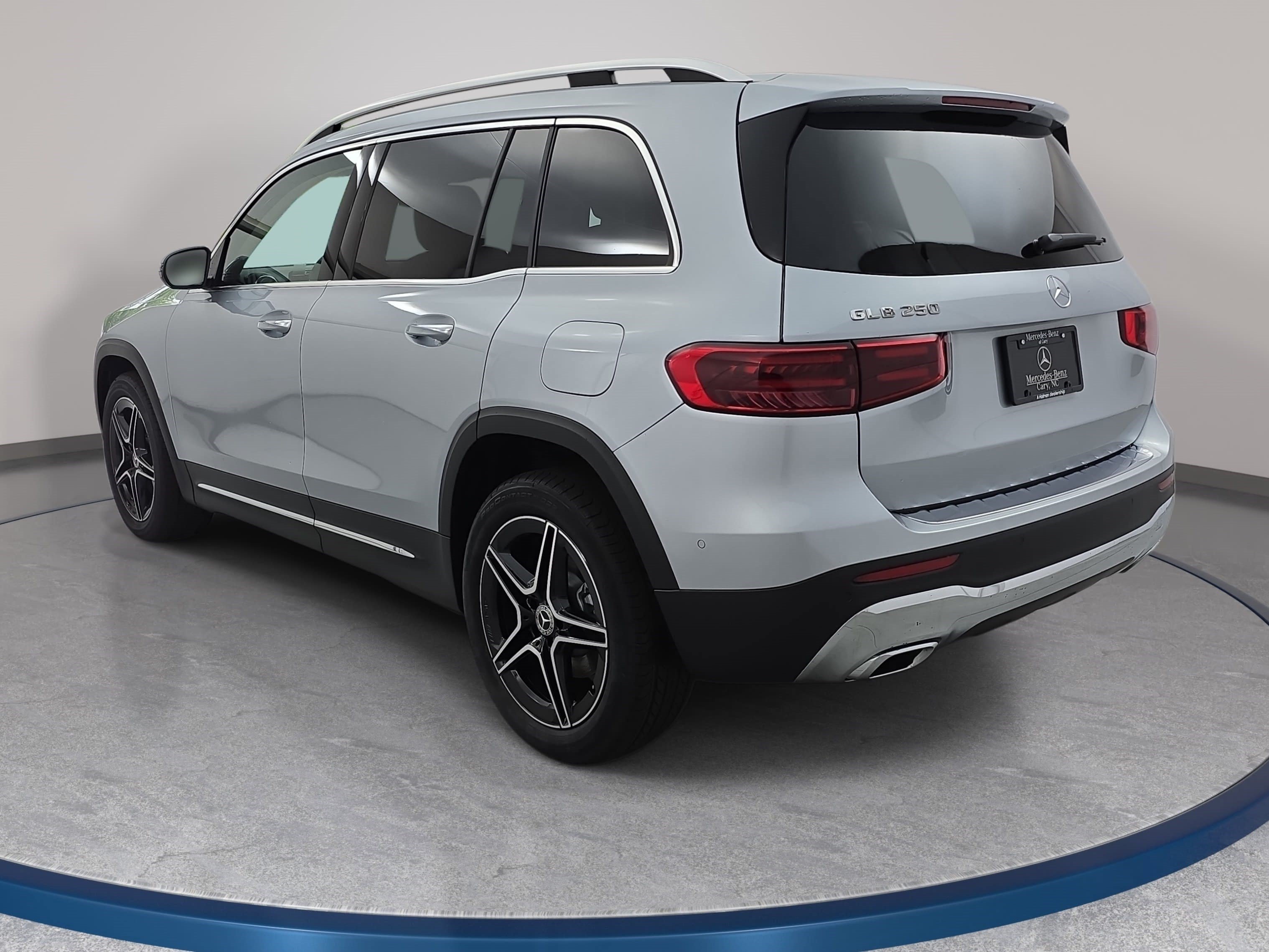 New 2026 Mercedes-Benz GLB 250 image 7