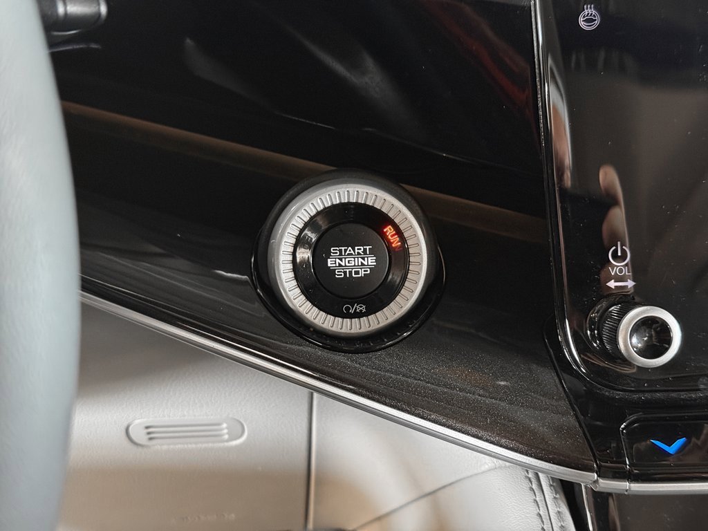 Used 2023 Jeep Wagoneer Base w/ Premium Group I image 30