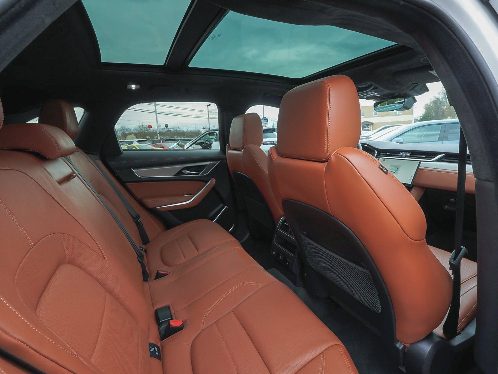 Used 2026 Jaguar F-PACE R-Dynamic S image 42