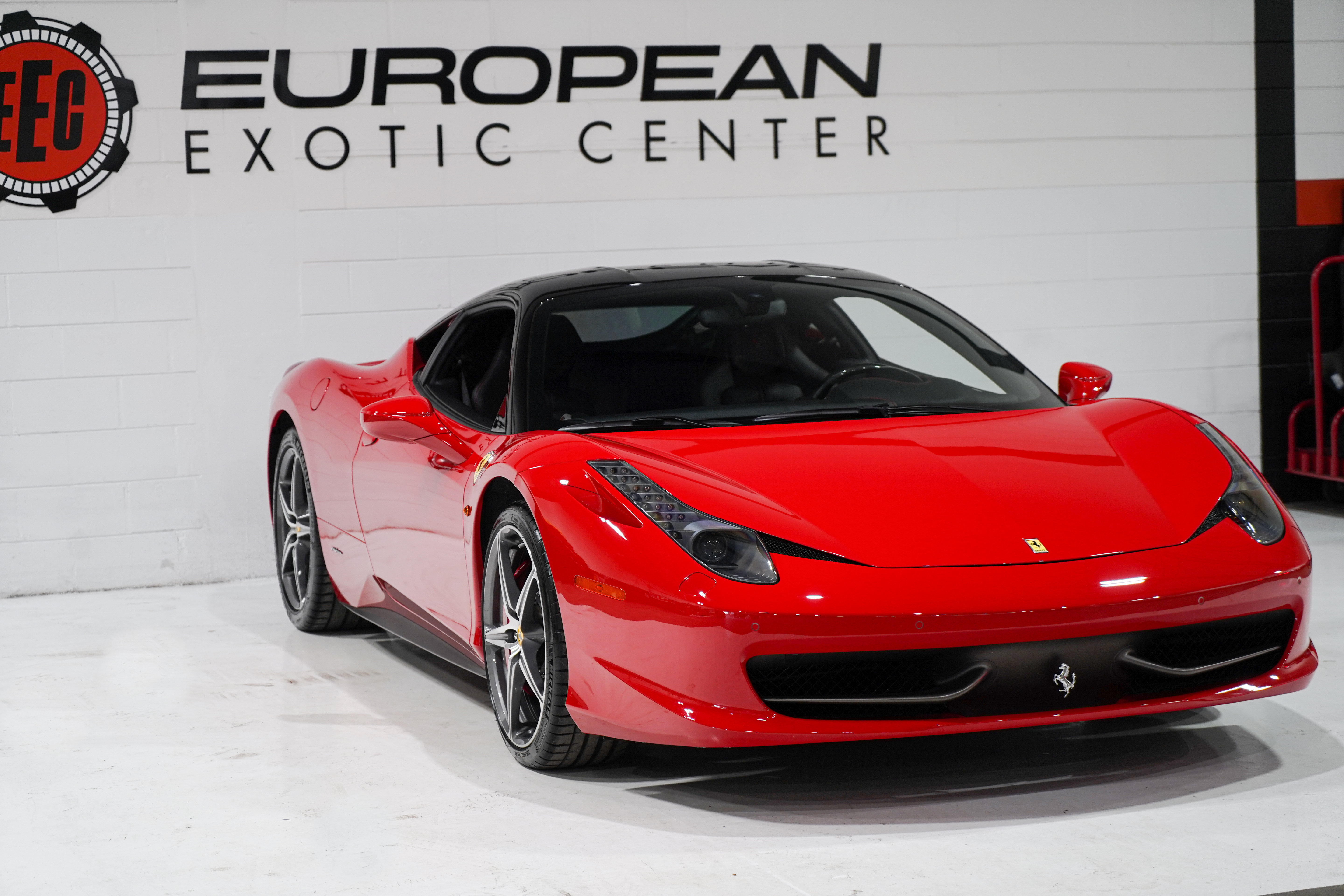 Used 2014 Ferrari 458 Italia Coupe RWD image 30