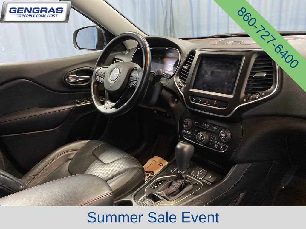 Used 2020 Jeep Cherokee Trailhawk AWD/4WD image 42
