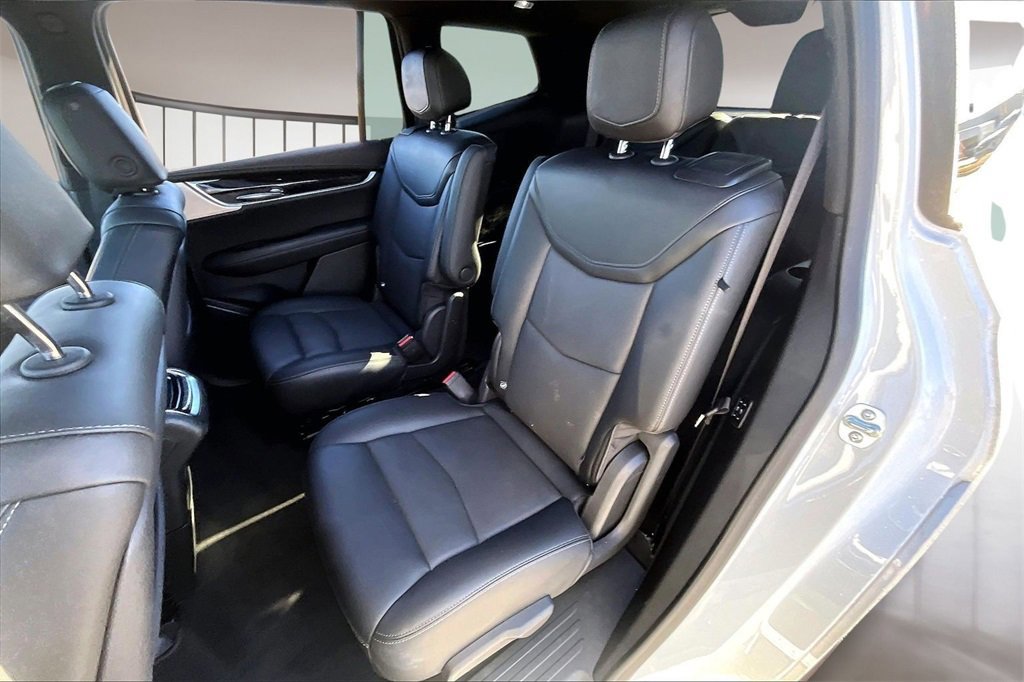 Used 2025 Cadillac XT6 Premium Luxury image 26