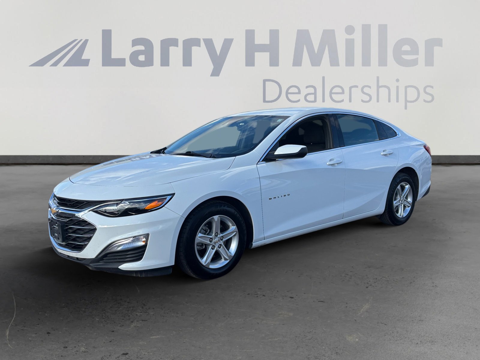Used 2024 Chevrolet Malibu LS image 1