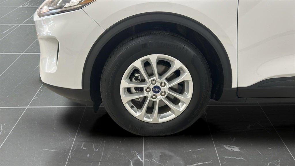 Used 2021 Ford Escape SE image 17
