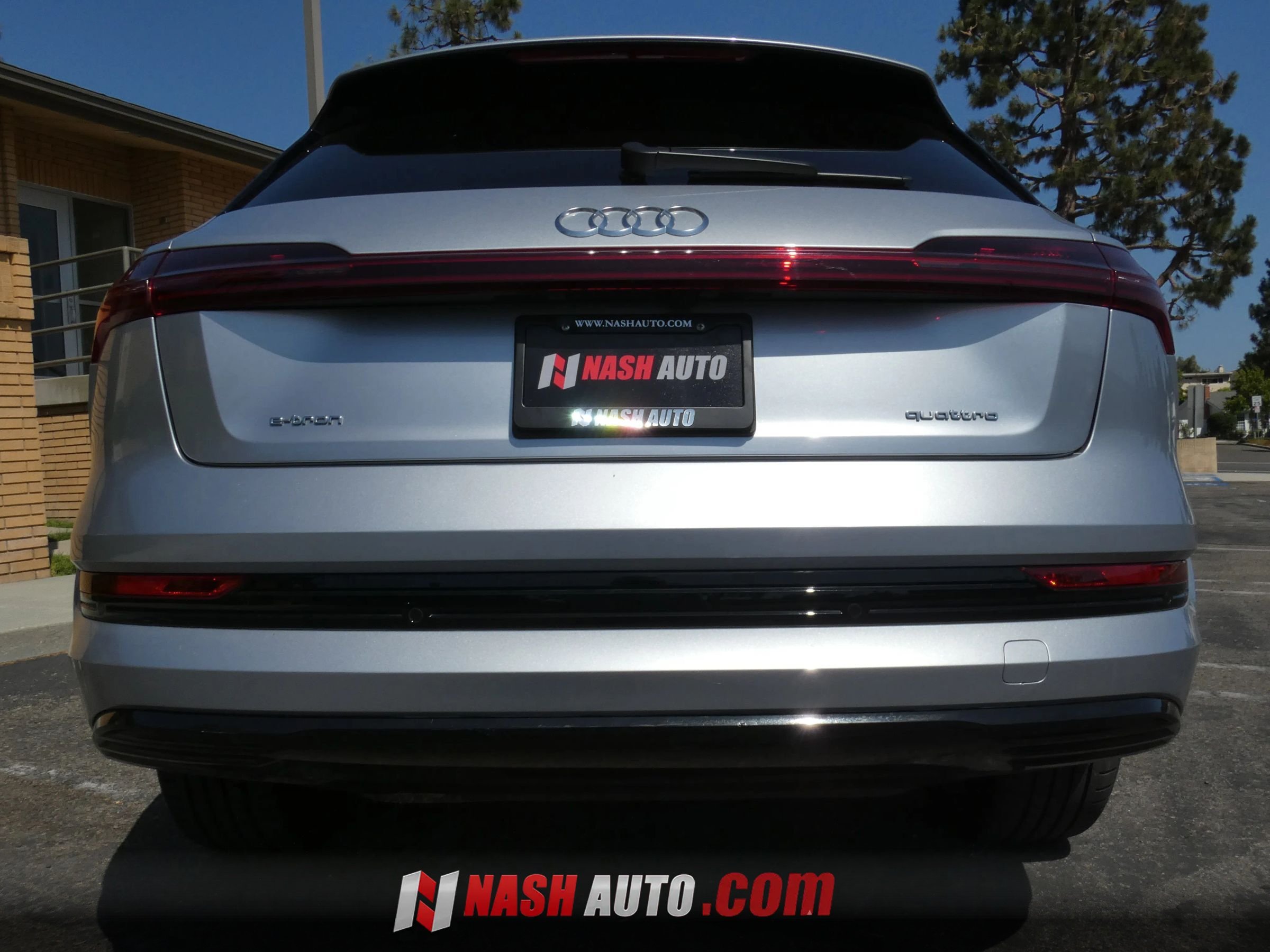 Used 2021 Audi e-tron Premium Plus AWD/4WD image 9