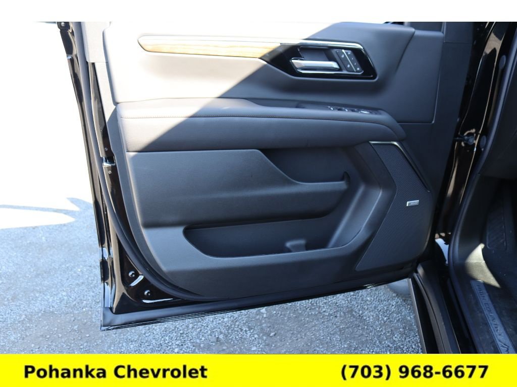 New 2026 Chevrolet Suburban High Country AWD/4WD image 22