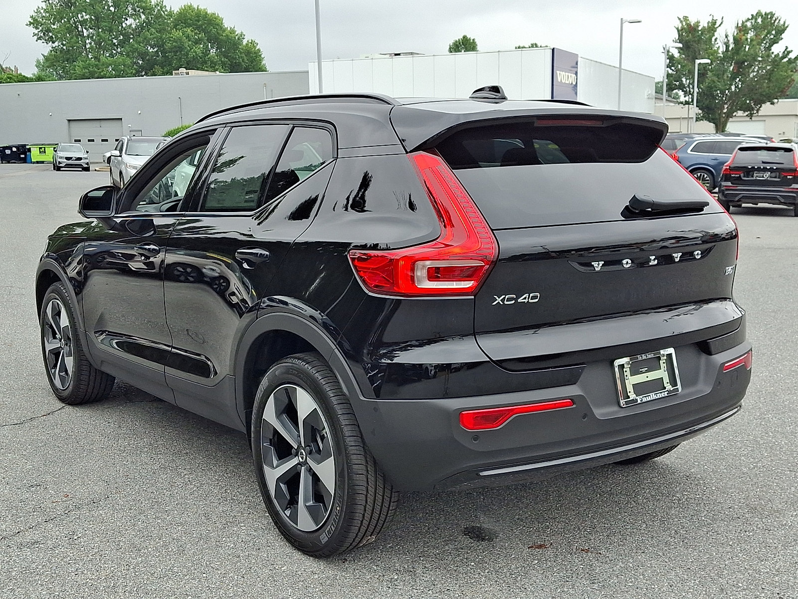New 2026 Volvo XC40 B5 Plus w/ Protection Package Premier AWD/4WD image 3