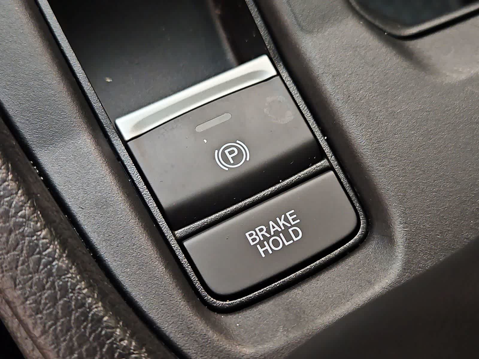 Certified 2023 Honda Accord EX image 32