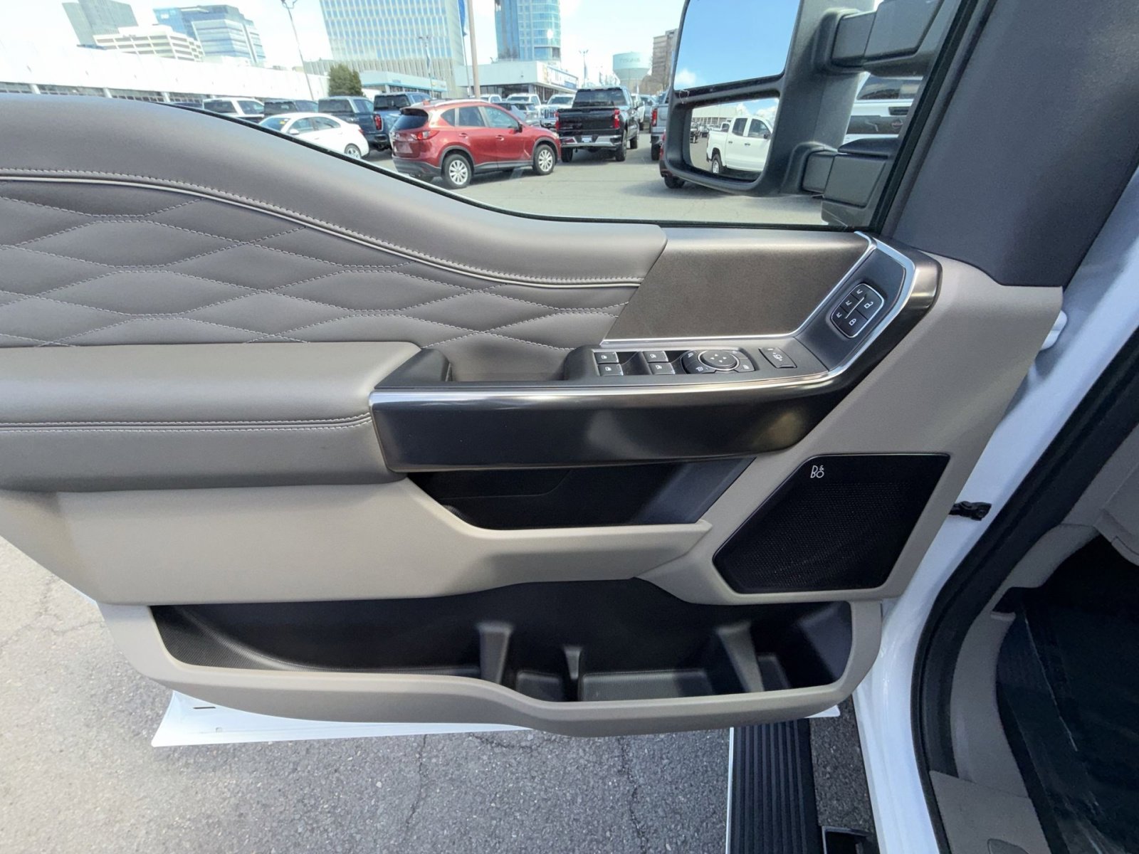 Used 2025 Ford F450 Platinum w/ Platinum Plus Package image 15