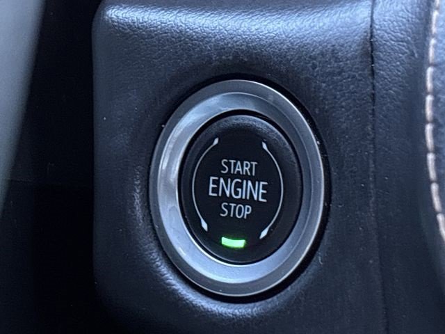 Used 2024 GMC Yukon XL AT4 w/ Technology Package image 17