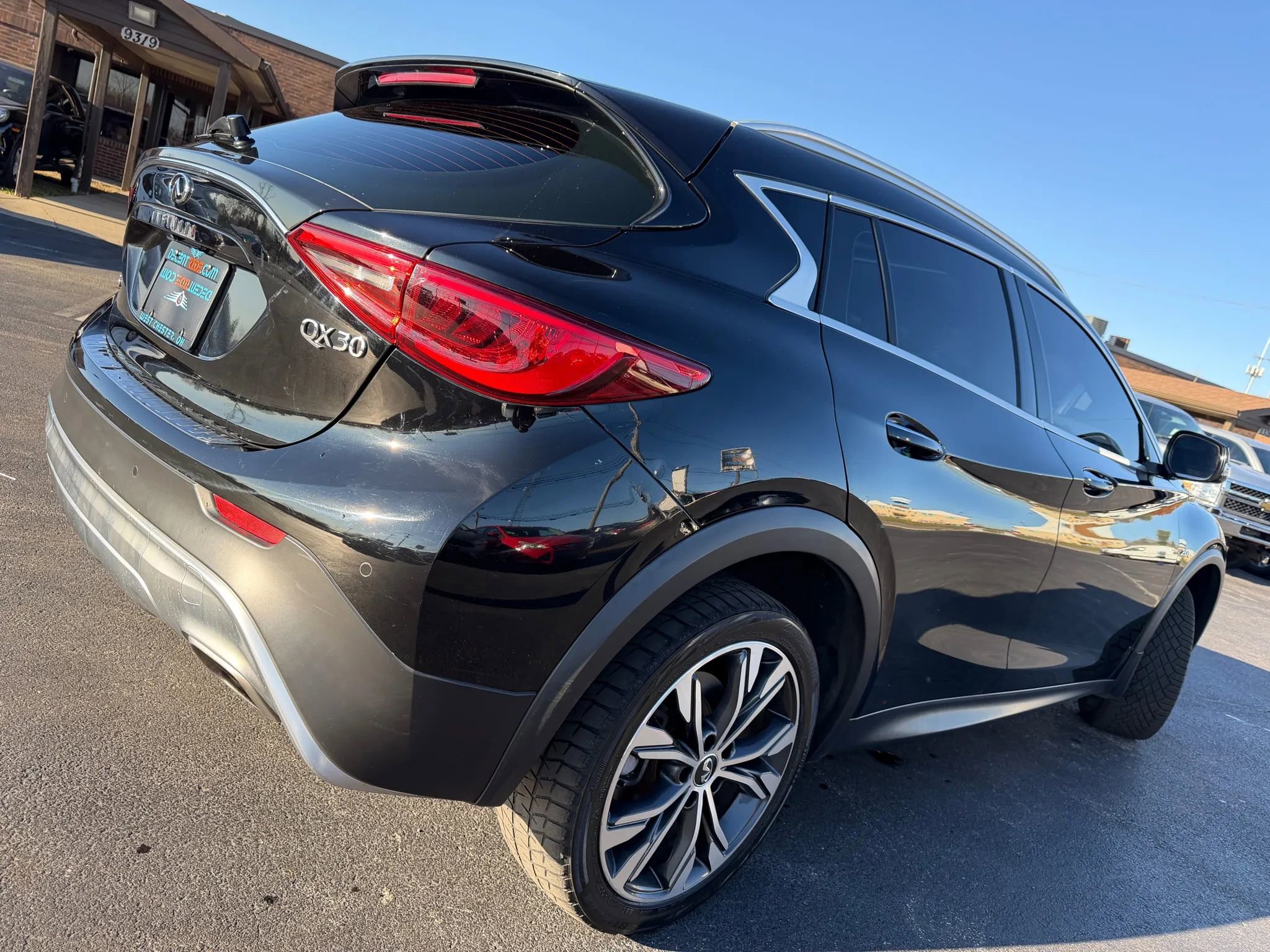 Used 2018 INFINITI QX30 Premium w/ Navigation Package image 52