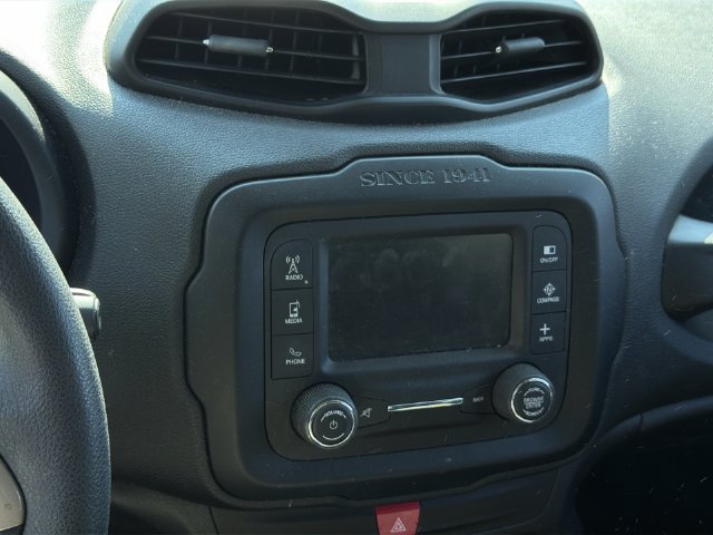 Used 2017 Jeep Renegade Sport w/ Power & Air Group FWD image 11