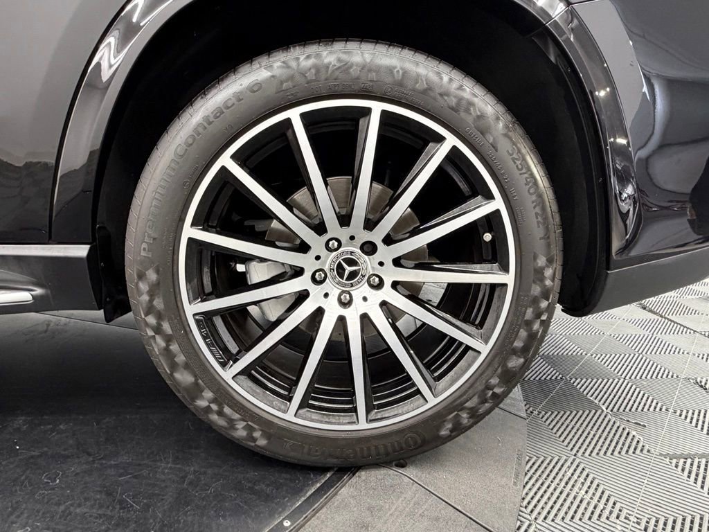 Used 2023 Mercedes-Benz GLS 450 4MATIC image 15
