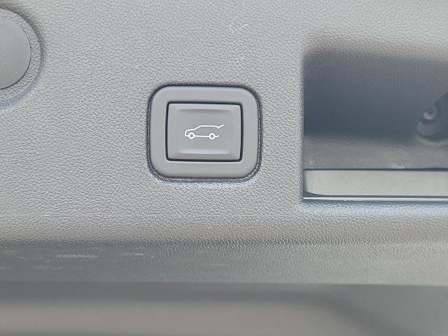 Used 2023 Chevrolet Equinox LT FWD image 12