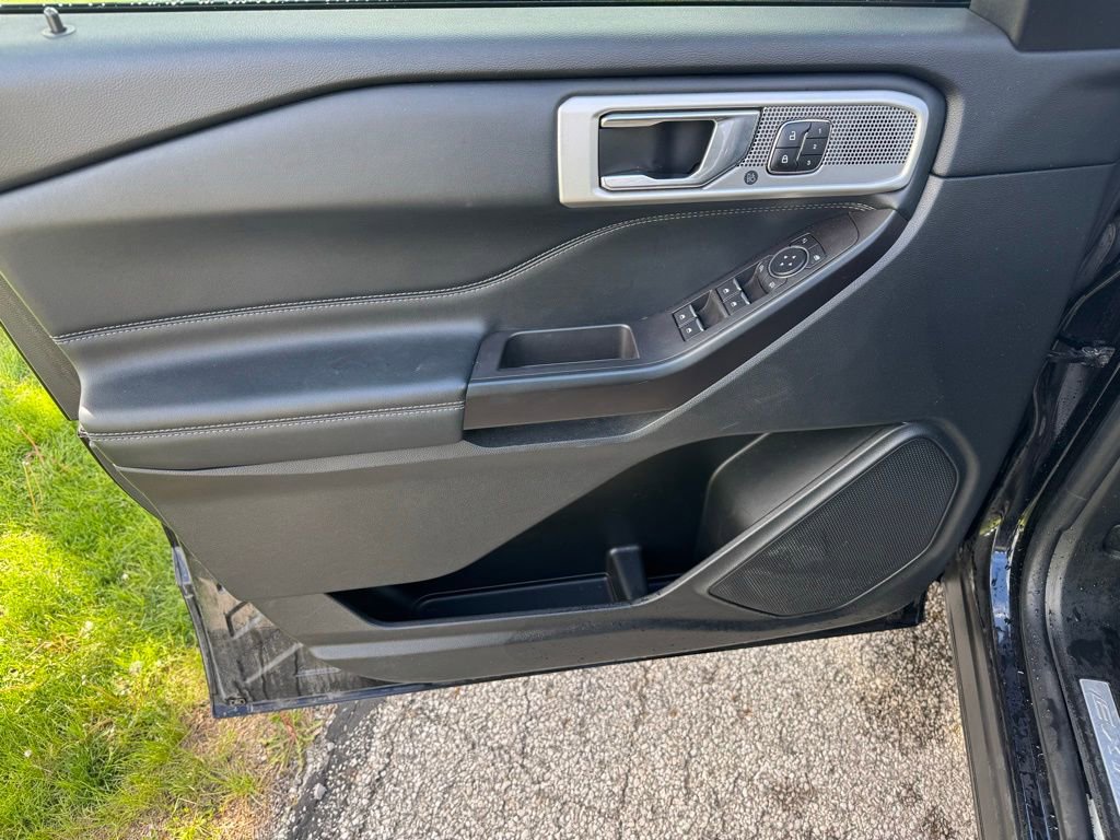 Used 2020 Ford Explorer Limited w/ Class III Trailer Tow Package image 17