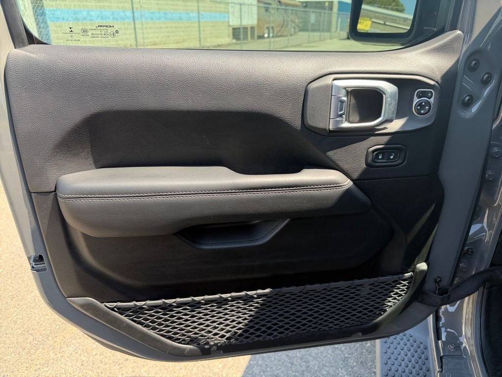 Used 2020 Jeep Wrangler Unlimited Sahara AWD/4WD image 20
